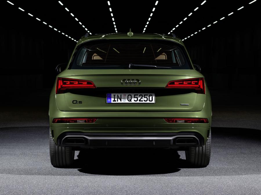  Audi Q5 40 TDI Quattro S-Line 2020 года  (WW) (фото 44 из 89)